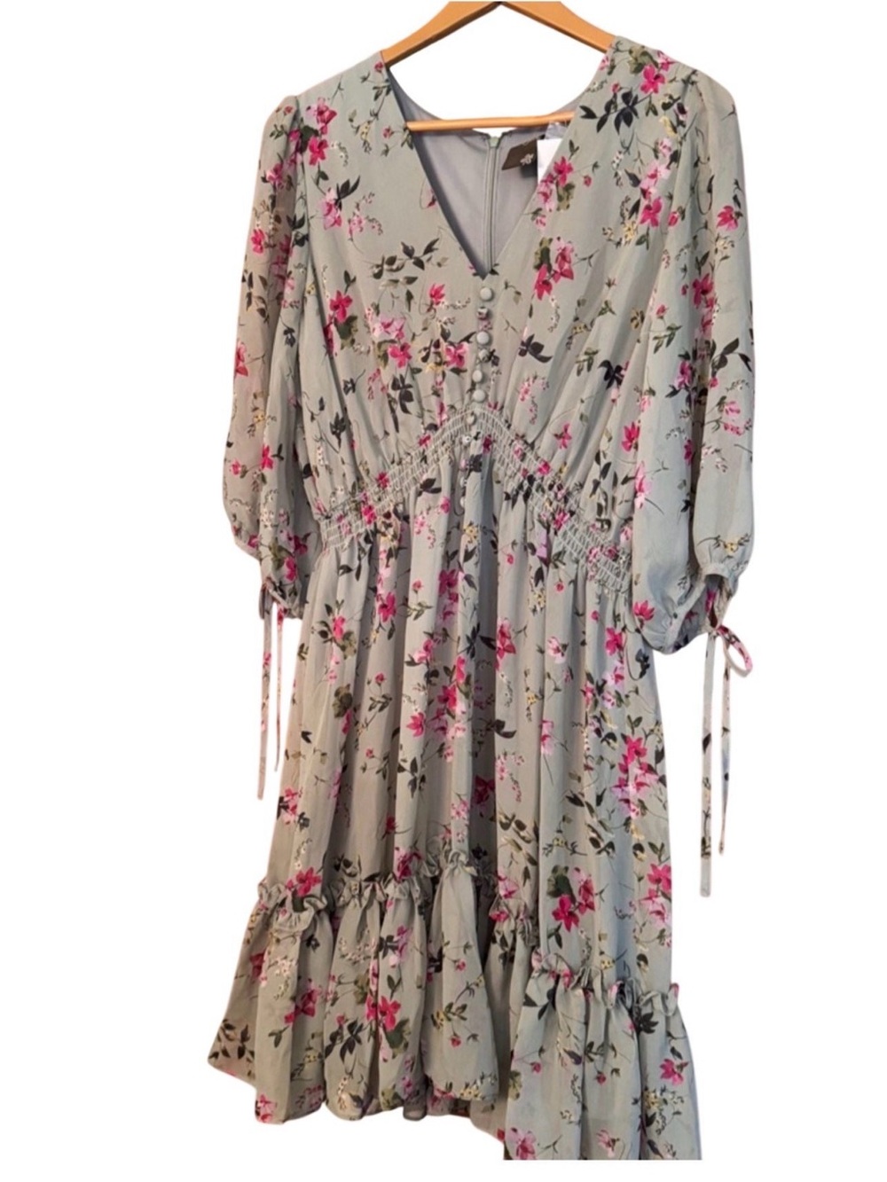 NWT Taylor Light Sage Floral Midi Dress with Pink Blooms